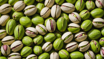 découvrez les bienfaits des pistaches, alliées naturelles pour la santé du cœur, l’amélioration de l’érection et un sommeil réparateur. profitez de leurs nombreux effets positifs sur votre bien-être.