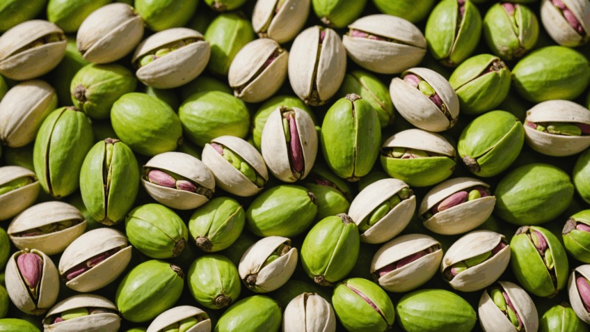 découvrez les bienfaits des pistaches, alliées naturelles pour la santé du cœur, l’amélioration de l’érection et un sommeil réparateur. profitez de leurs nombreux effets positifs sur votre bien-être.