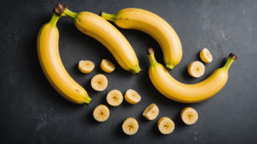 découvrez si les bananes sont adaptées à un régime contre le cholestérol, leurs bienfaits pour la santé cardiovasculaire et comment les intégrer dans votre alimentation.